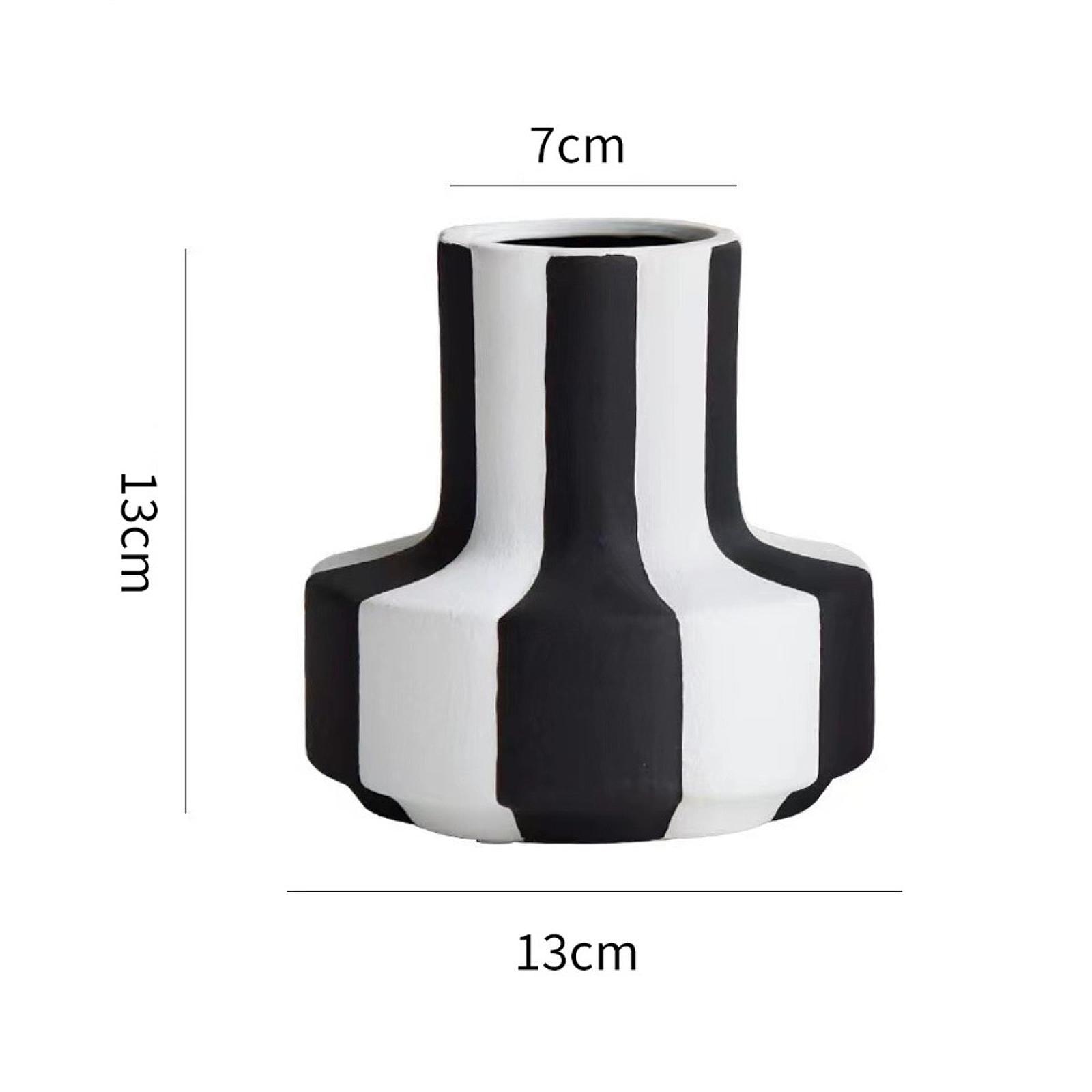 Vas Tanaman Bergaris Hitam Put - Desk Setup Minimalist ulasan dan harga
